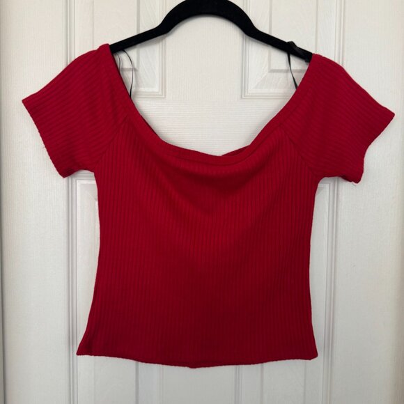 EUC Forever 21 Blouse Short Sleeve V Neck Ribbed Tee, Faux Buttons, Red, L - Picture 9 of 16